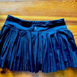 Lululemon skirt size 6